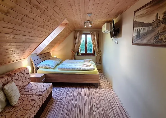 בית נופש Vinarstvo U Kohuta סקליצה